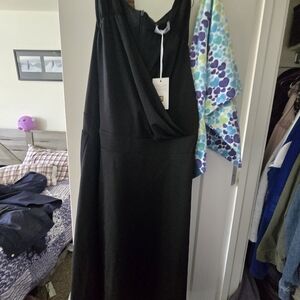 Elegant Black Sleeveless Dress